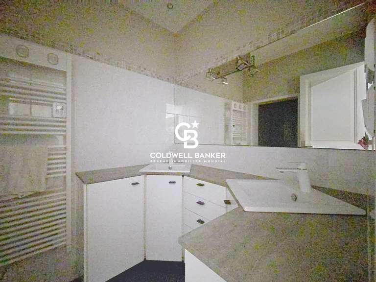 Maison Saintes - 3 chambres - 300m²