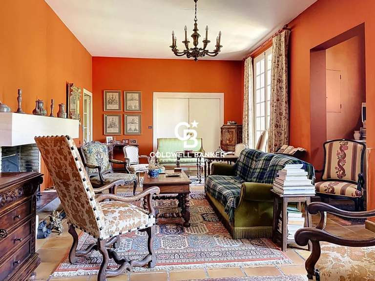 Maison Saintes - 5 chambres - 306m²