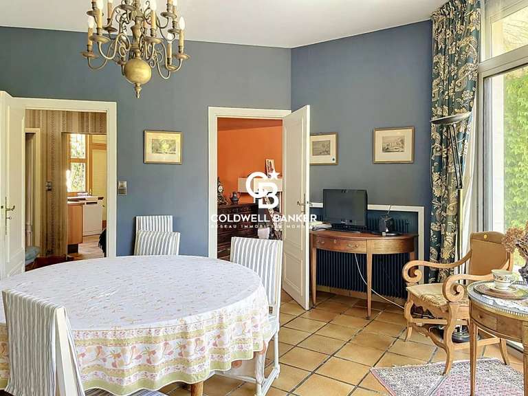 Maison Saintes - 5 chambres - 306m²