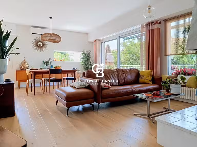 Maison Saintes - 4 chambres - 258m²