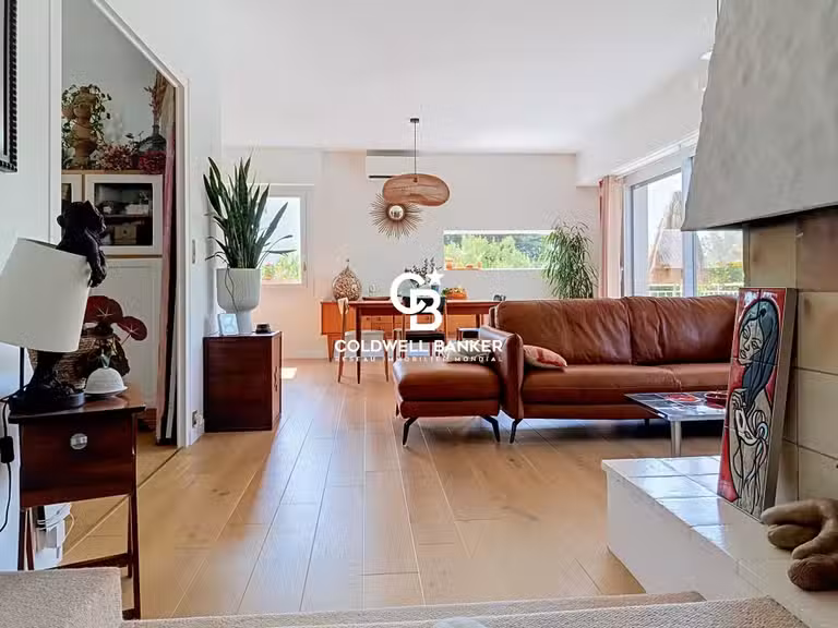 Maison Saintes - 4 chambres - 258m²