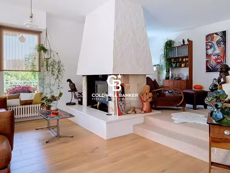 Maison Saintes - 4 chambres - 258m²