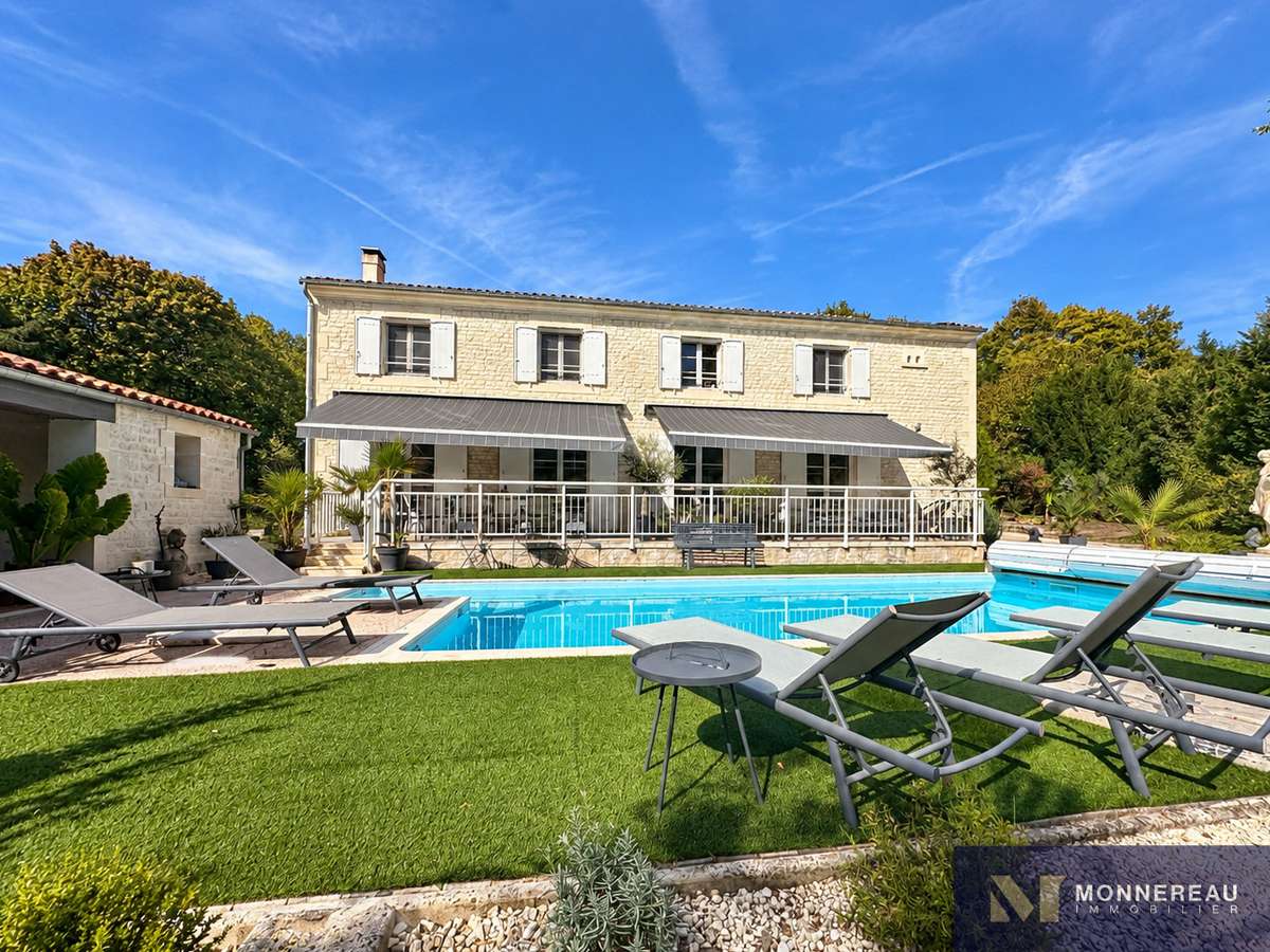 Maison Saintes
