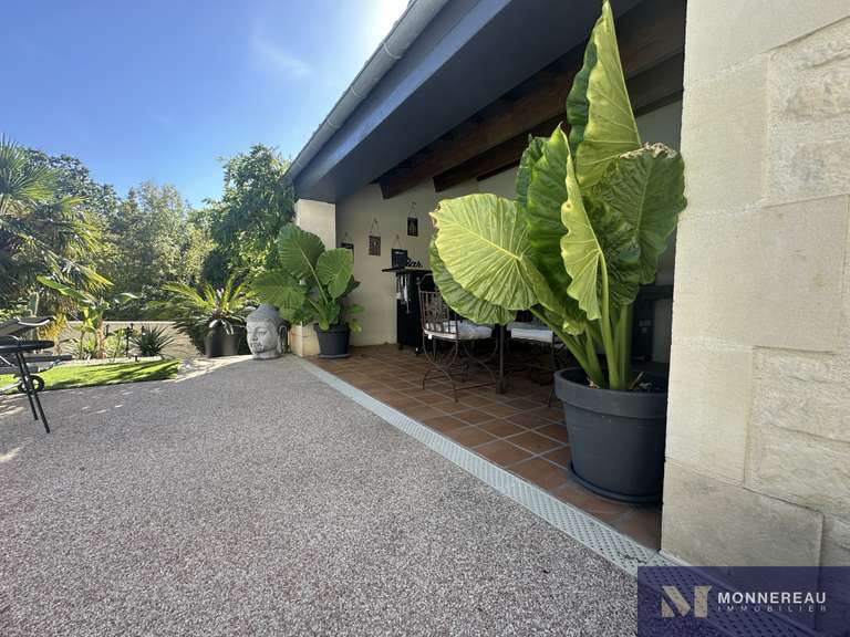 Maison Saintes - 5 chambres - 240m²
