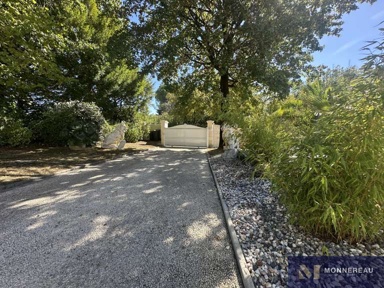 Maison Saintes - 5 chambres - 240m²