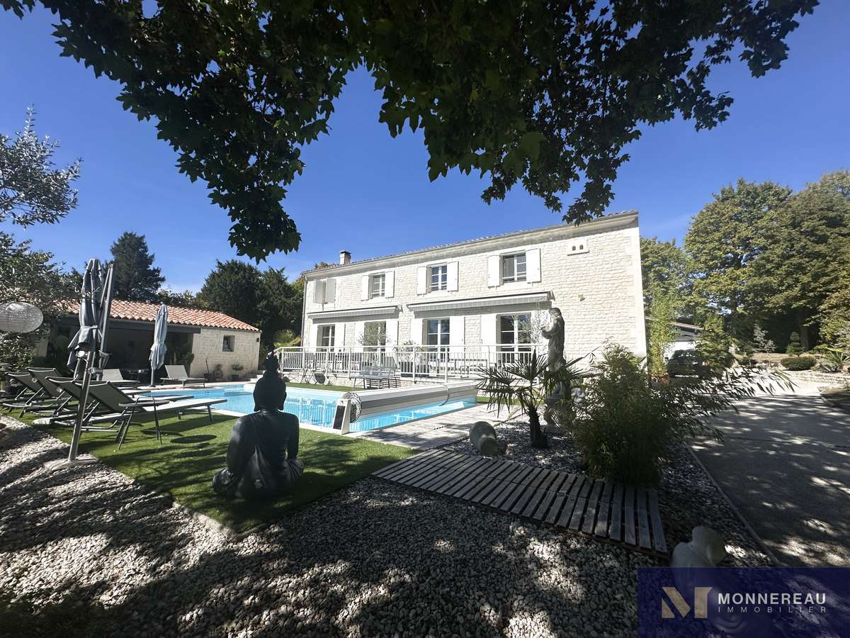 Maison Saintes