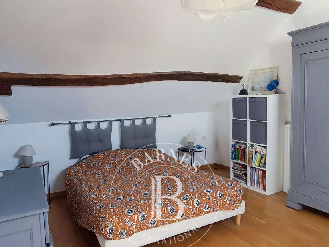 Unusual property Salbris