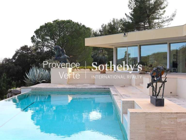 Maison Salernes - 610m²
