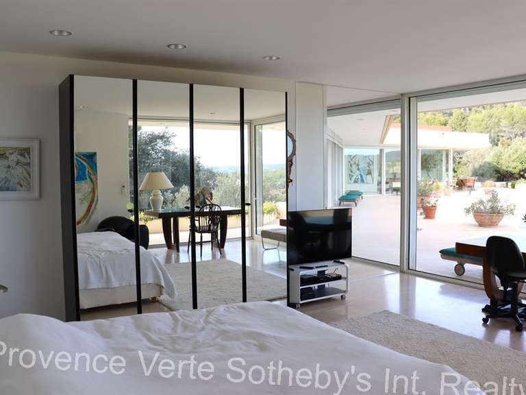 House Salernes - 610m²