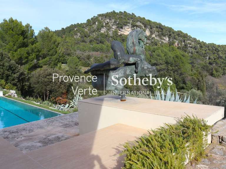 Maison Salernes - 610m²