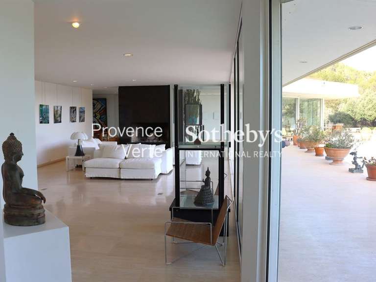 Maison Salernes - 610m²