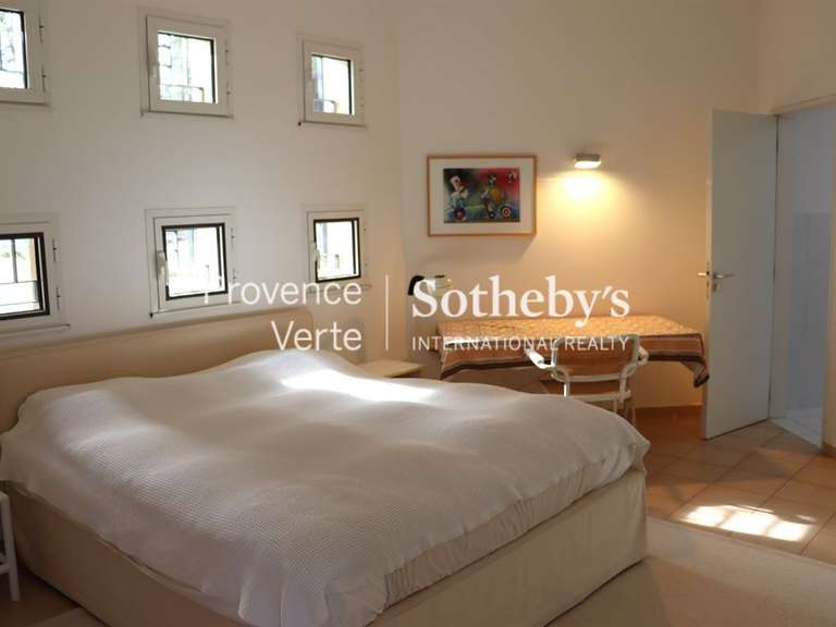 Maison Salernes - 610m²