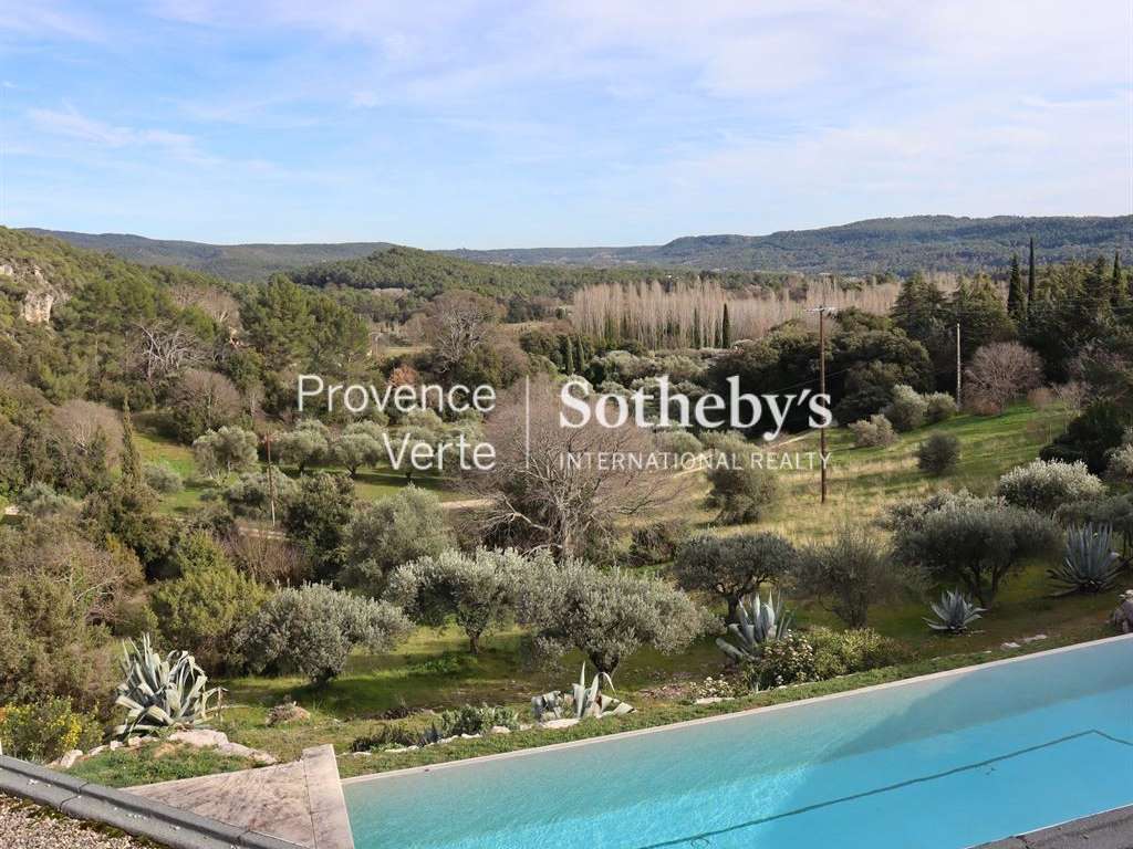 House Salernes