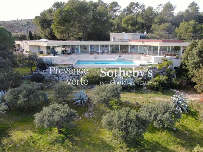 Maison Salernes - 610m²