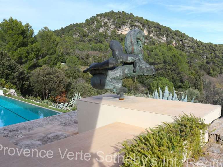 House Salernes - 610m²