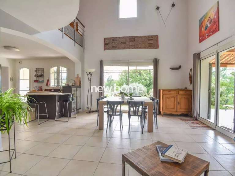 Maison Salernes - 4 chambres - 230m²