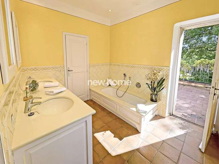 House Salernes - 7 bedrooms - 253m²