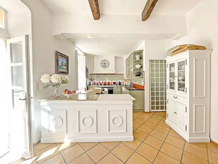 House Salernes - 7 bedrooms - 253m²