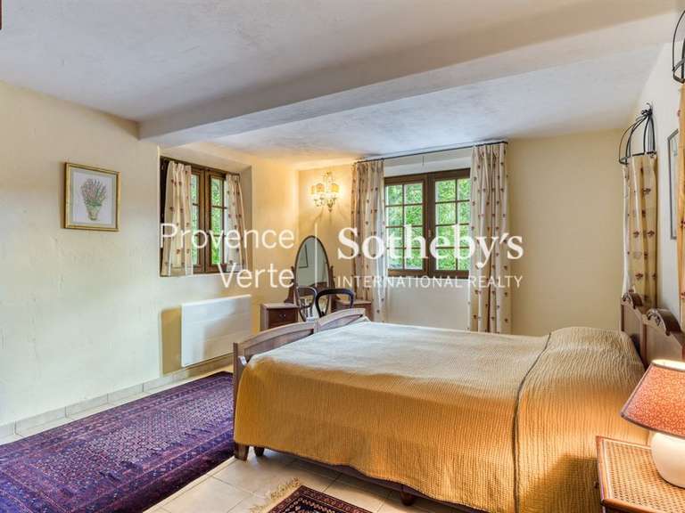 Propriété Salernes - 427m²