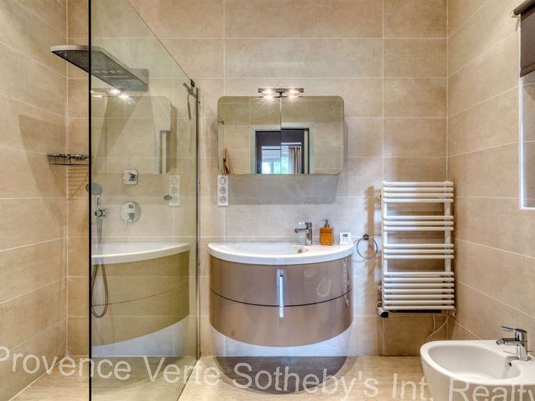 Propriété Salernes - 427m²