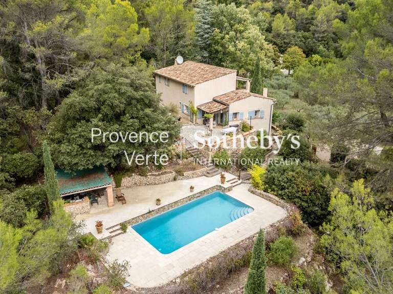 Propriété Salernes - 427m²