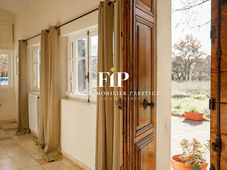 Propriété Salernes - 6 chambres - 258m²