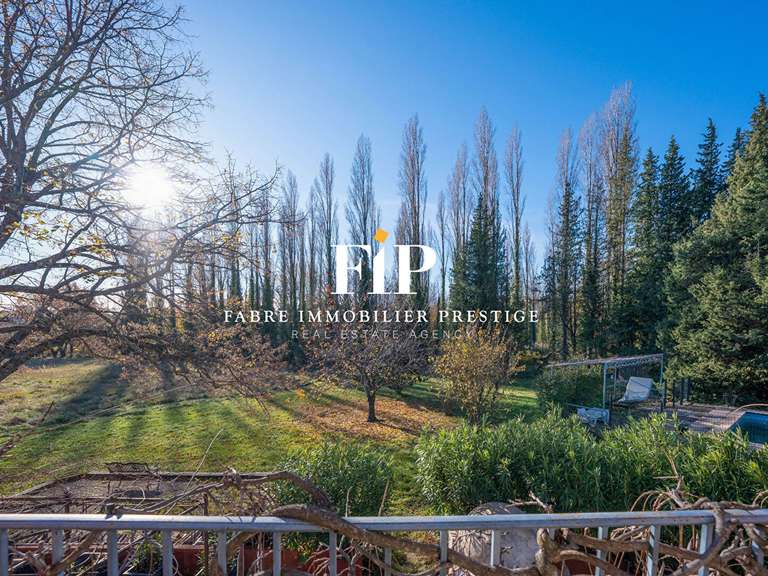 Propriété Salernes - 6 chambres - 258m²