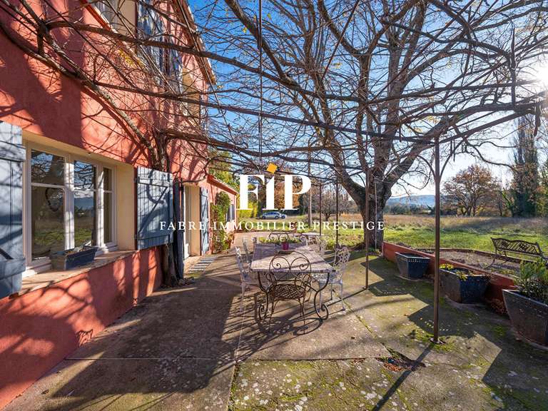 Propriété Salernes - 6 chambres - 258m²