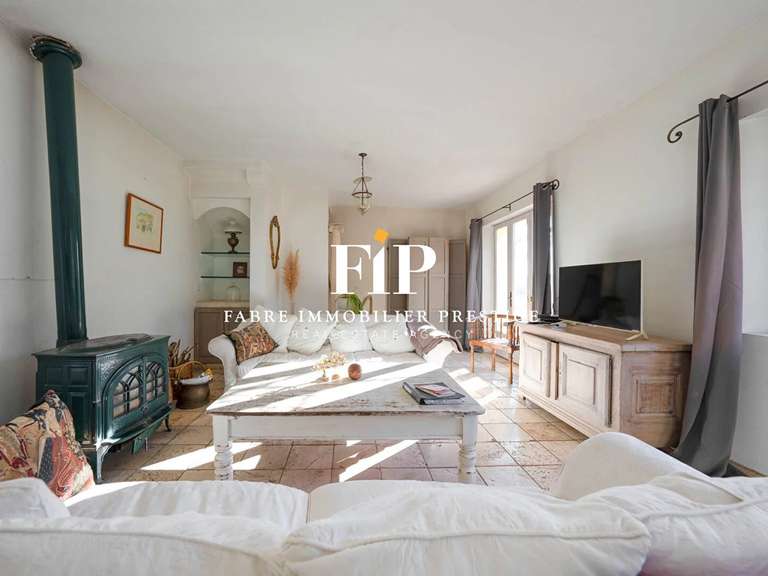 Propriété Salernes - 8 chambres - 258m²