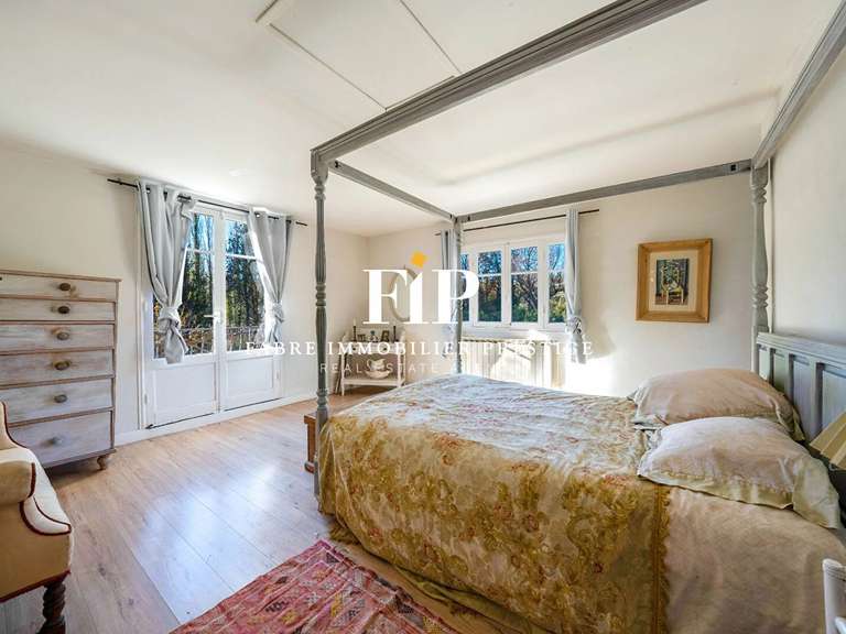 Propriété Salernes - 8 chambres - 258m²