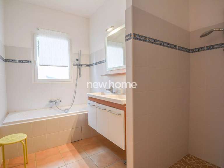 Villa Salernes - 4 chambres - 245m²