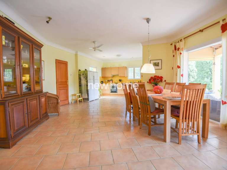 Villa Salernes - 4 chambres - 245m²