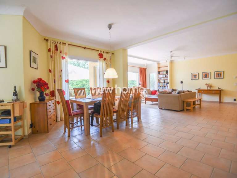 Villa Salernes - 4 chambres - 245m²