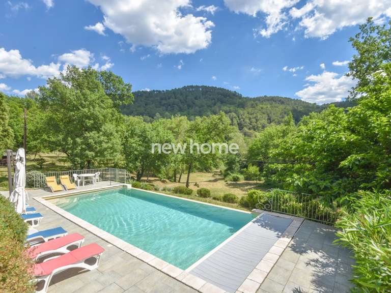Villa Salernes - 4 chambres - 245m²