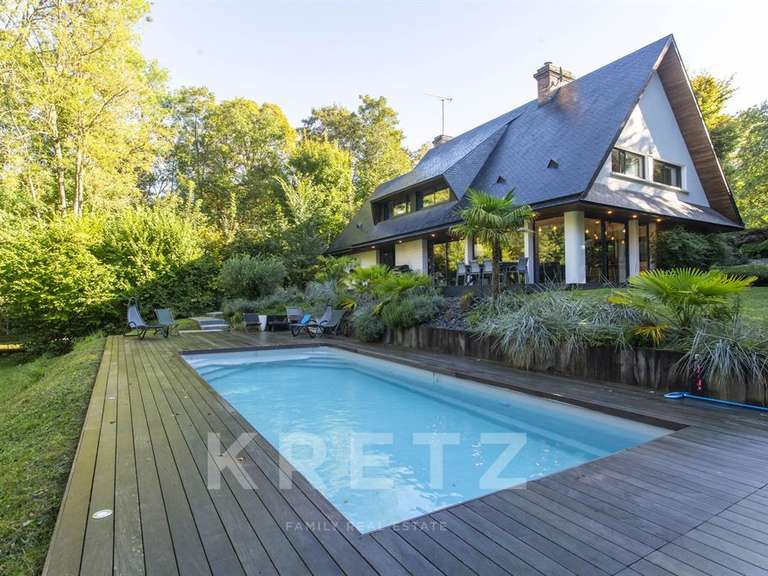 Maison Saleux - 5 chambres - 196m²