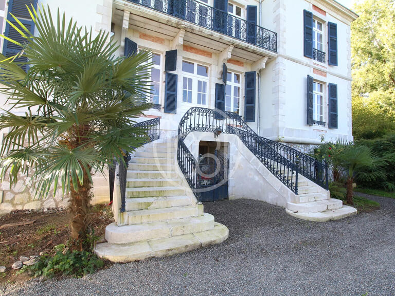 Vente Château Salies-de-Béarn - 8 chambres