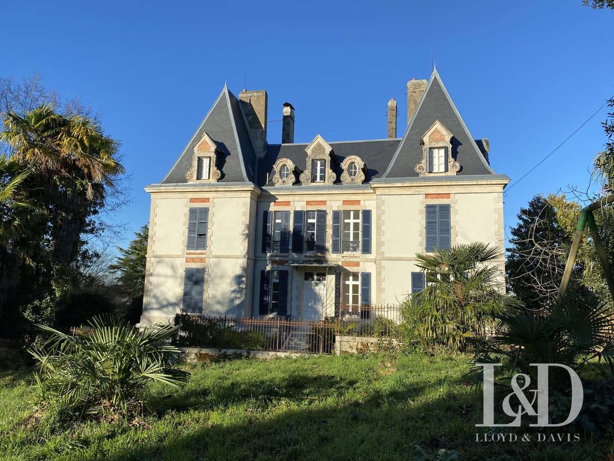 Château Salies-de-Béarn