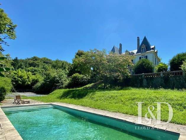 Château Salies-de-Béarn