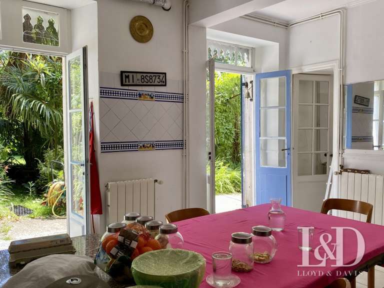 Maison Salies-de-Béarn - 10 chambres - 470m²