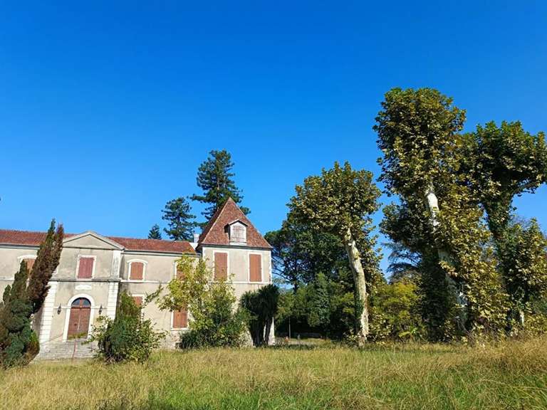 Propriété Salies-de-Béarn - 46 chambres