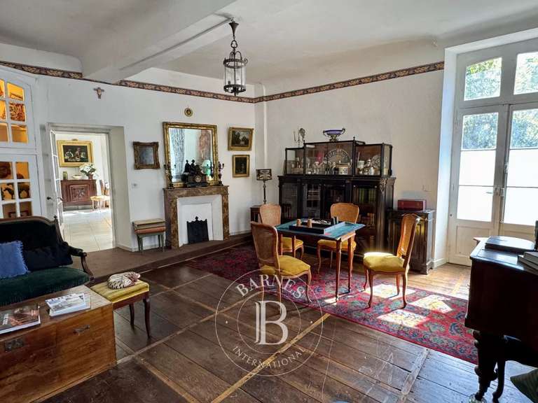 Propriété Salies-de-Béarn - 13 chambres - 514m²