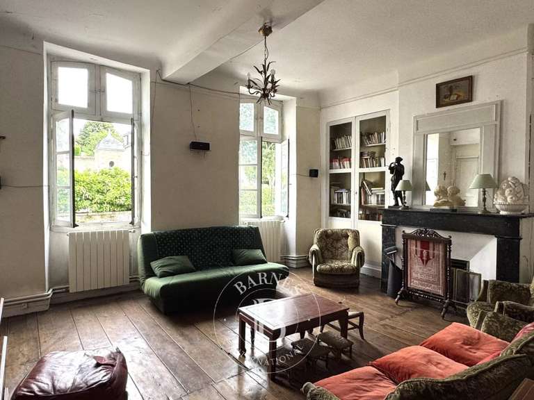Propriété Salies-de-Béarn - 13 chambres - 514m²