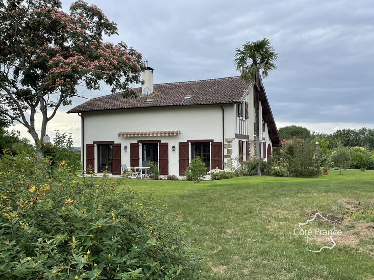 Villa Salies-de-Béarn - 4 chambres - 187m²
