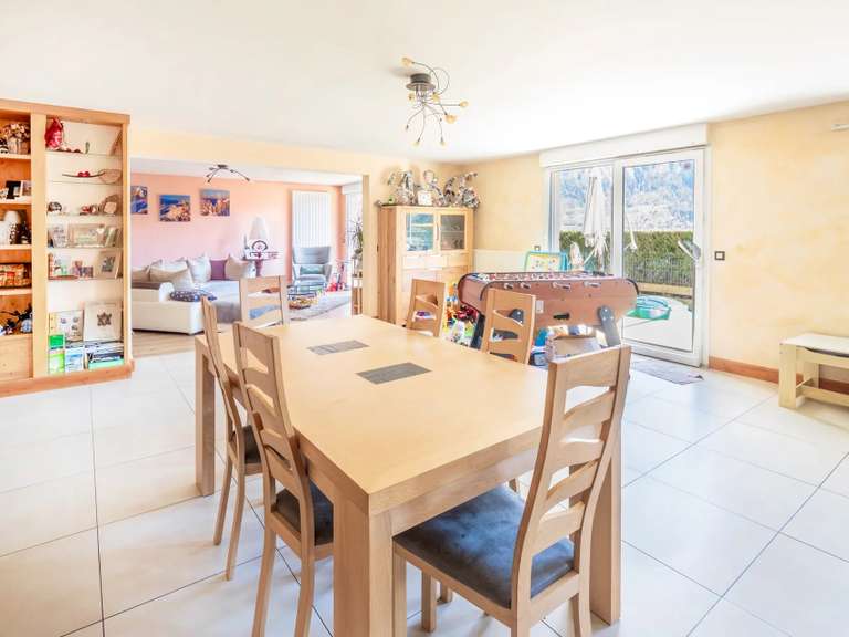 Appartement Sallanches - 3 chambres - 145m²