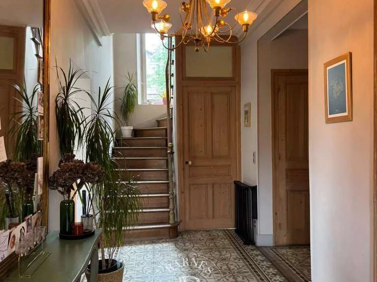 Maison Sallanches - 4 chambres - 343m²