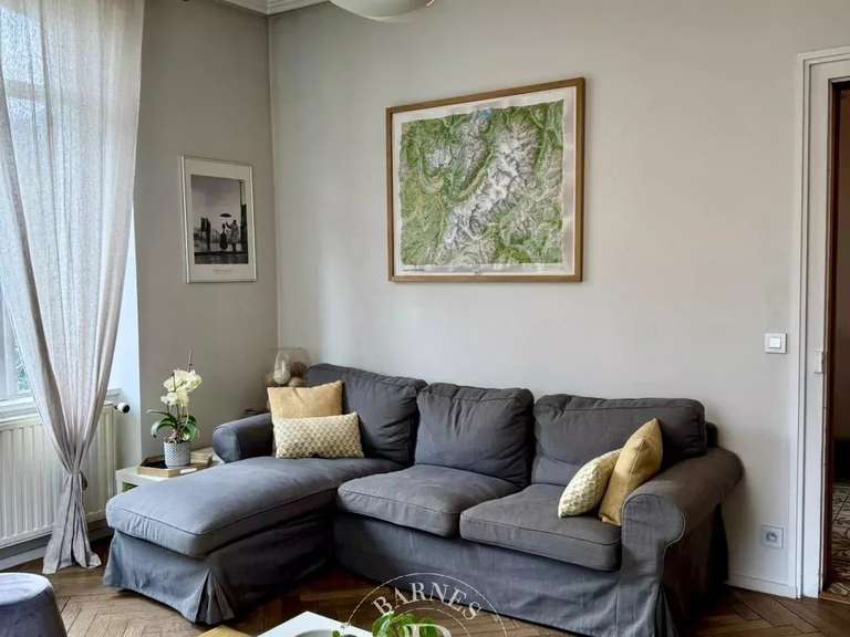 Maison Sallanches - 4 chambres - 343m²