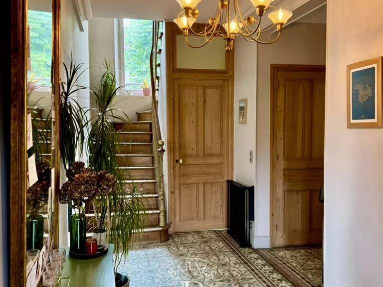 Maison Sallanches - 4 chambres - 343m²