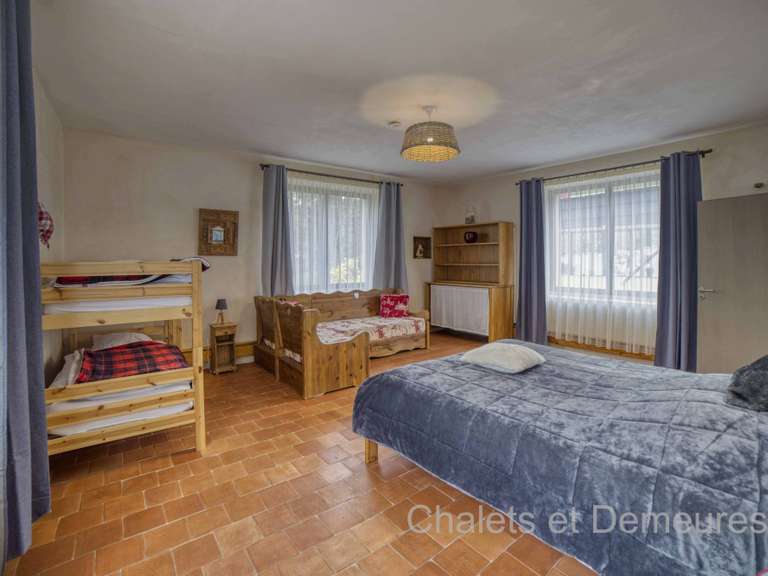 Maison Sallanches - 6 chambres - 341m²