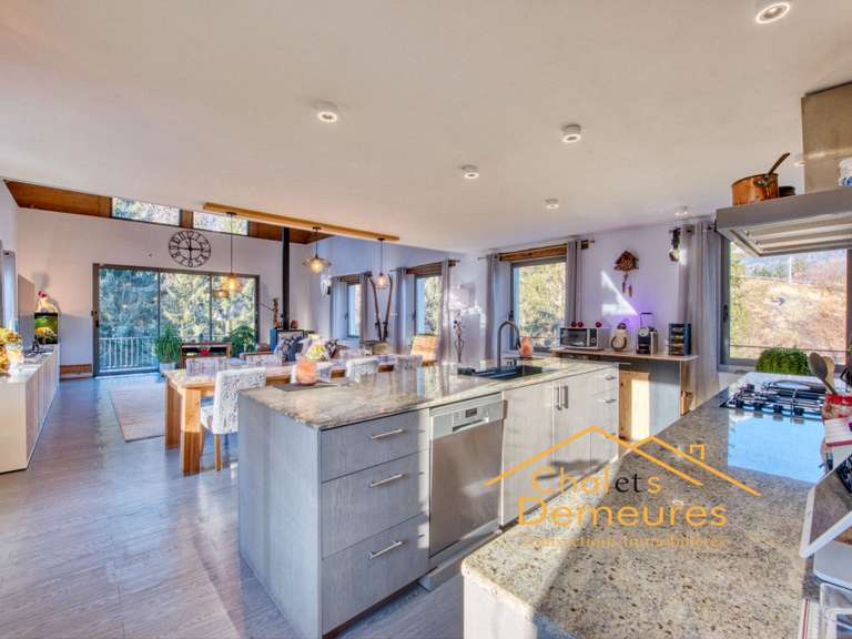 Maison Sallanches - 6 chambres - 341m²