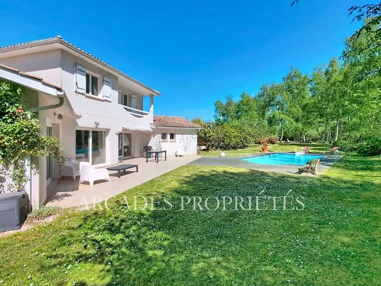 Maison Salleboeuf - 5 chambres - 172m²